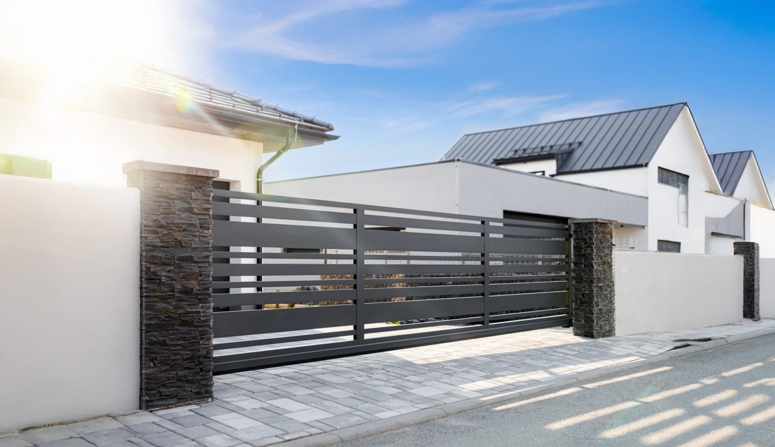 Hliníková vjezdová brána LAMARK s motivem Lobon